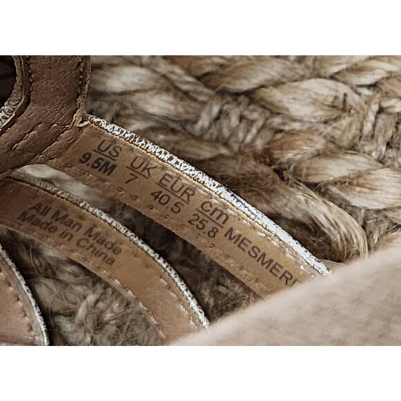 New! LifeStride Women's 9.5 M Mesmerize Gold Flex Comfort Sparkly Wedges - Picture 10 of 11